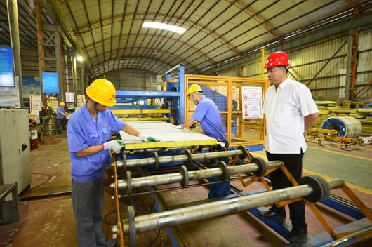 運城鋼結(jié)構加工之屋面板的制作工藝